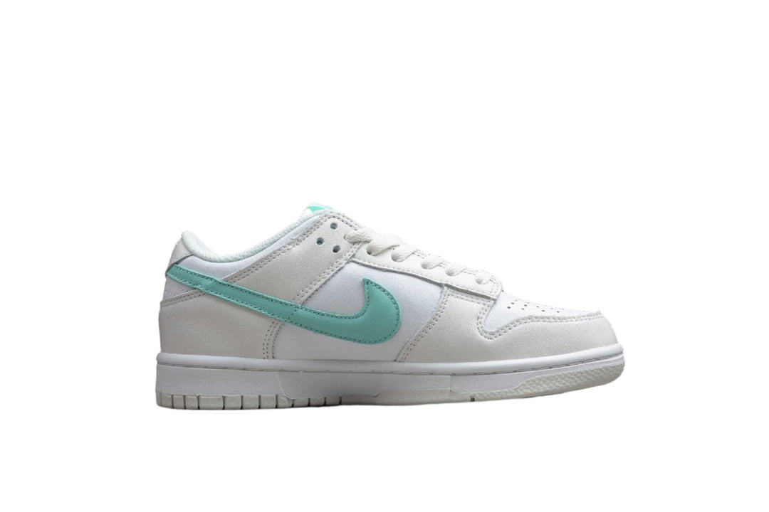 Nike Dunk Low SB
