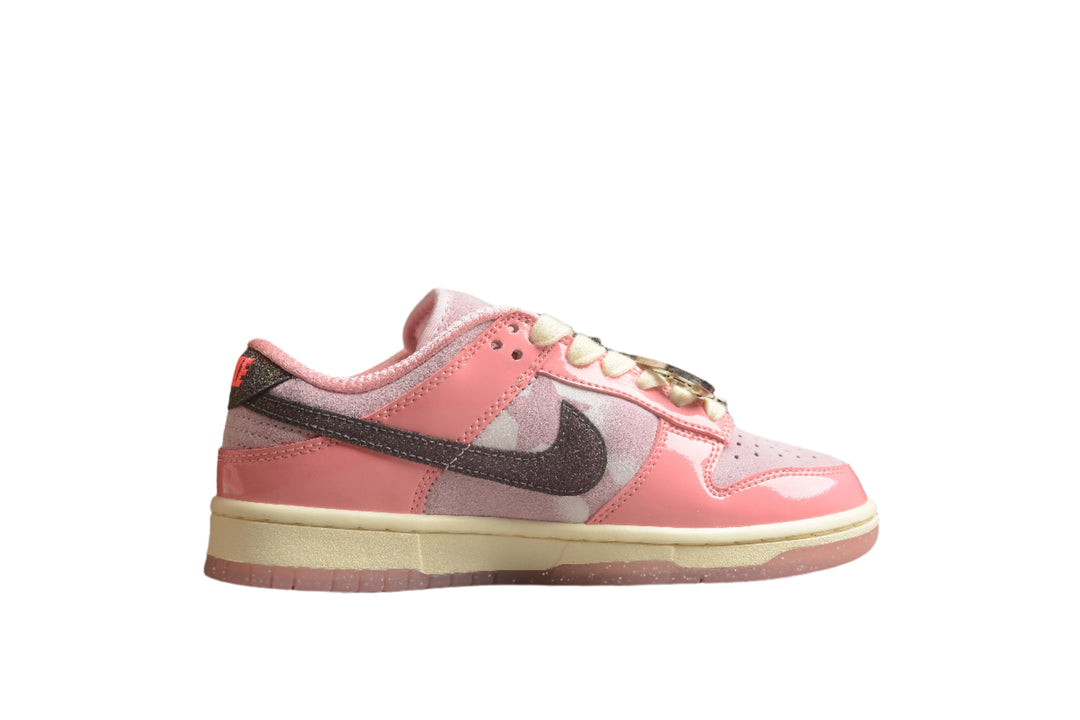 Nike Dunk Low  SB