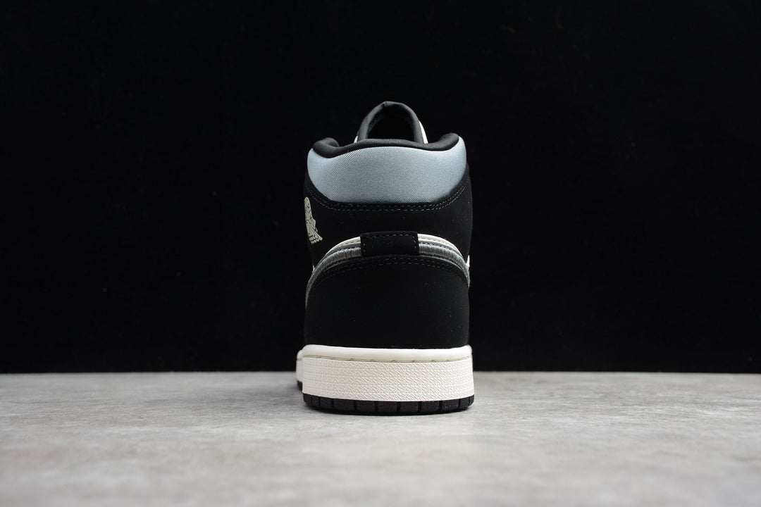 Nike Air Jordan 1 Mid