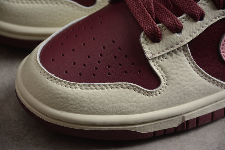 Nike Dunk Low  SB