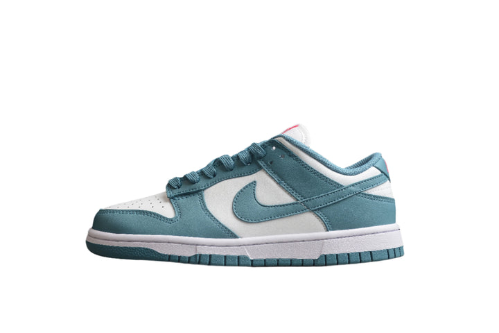 Nike Dunk Low SB 205