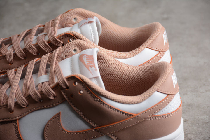 Nike Dunk Low  SB
