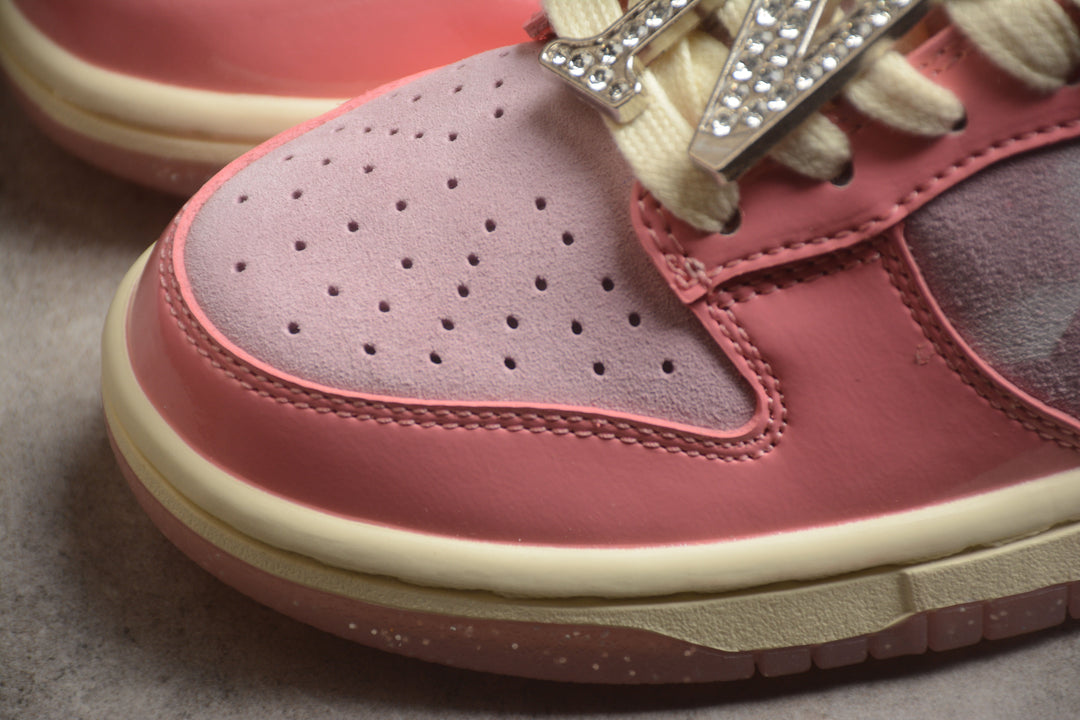 Nike Dunk Low  SB