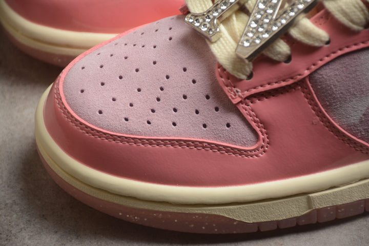 Nike Dunk Low  SB