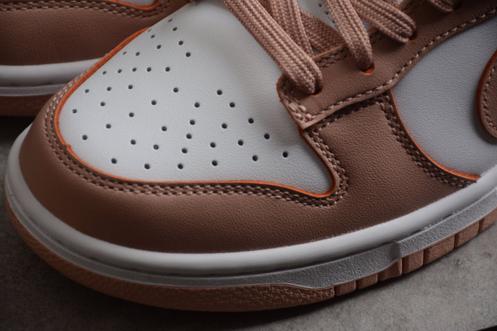 Nike Dunk Low  SB