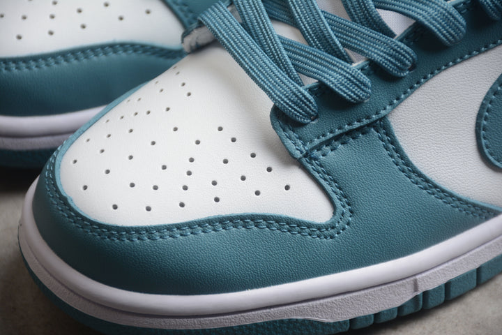 Nike Dunk Low SB 205