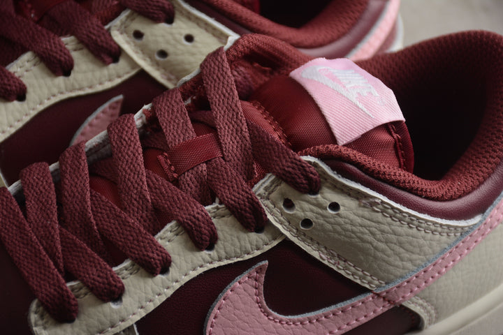 Nike Dunk Low  SB