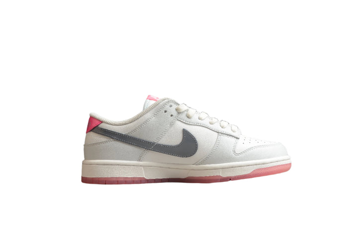 Nike Dunk Low  SB