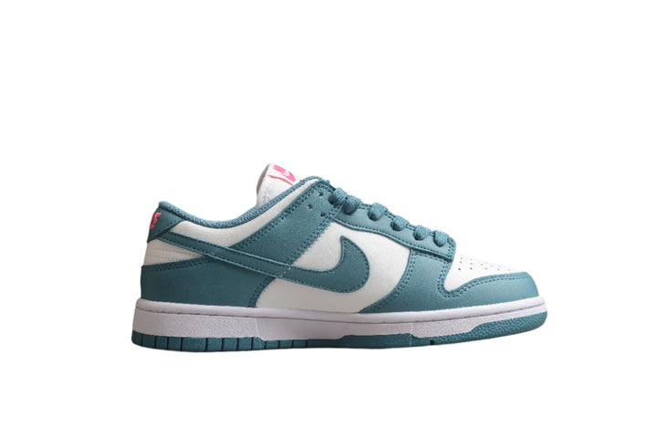 Nike Dunk Low SB 205
