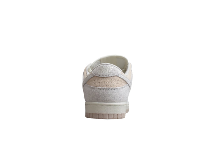Nike Dunk Low  SB