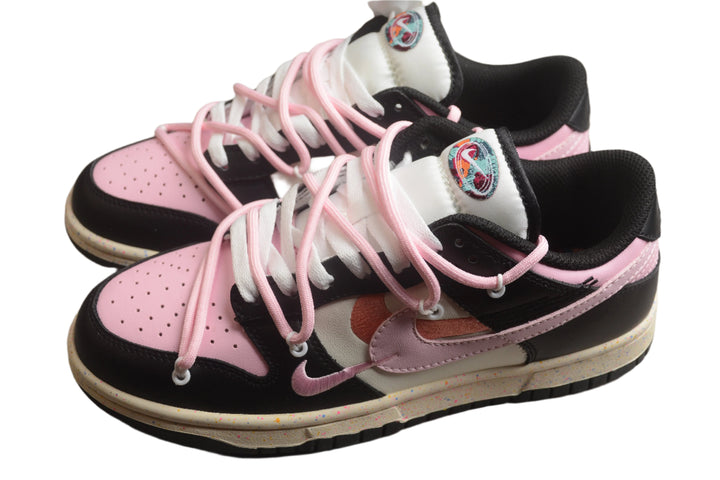 Nike Dunk Low  SB