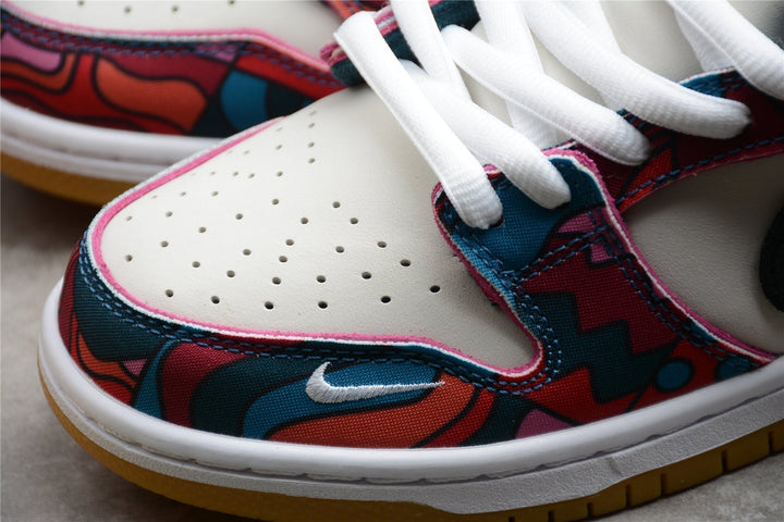 Nike Dunk Low  SB
