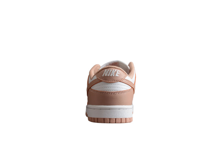 Nike Dunk Low  SB
