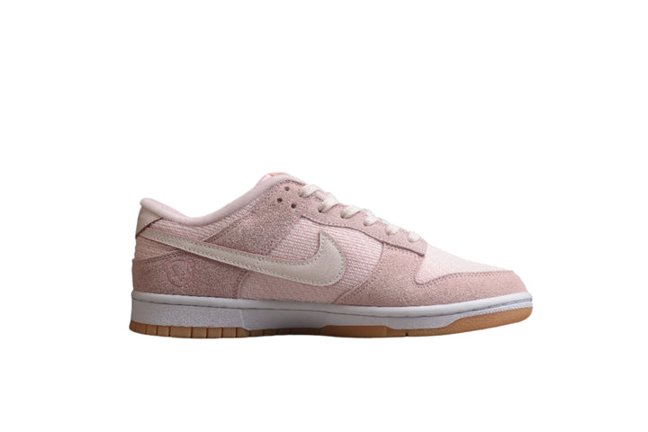 Nike Dunk Low  SB